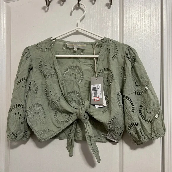 GUESS top - Picture 3 of 5